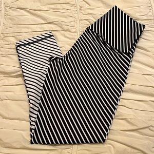 DYI | Crop Black & White Stripe Leggings (S)